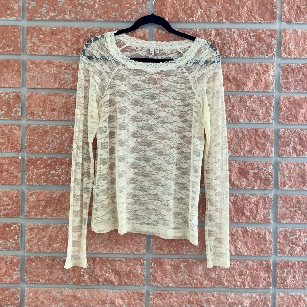 🌟 Mudd long sleeve lace top